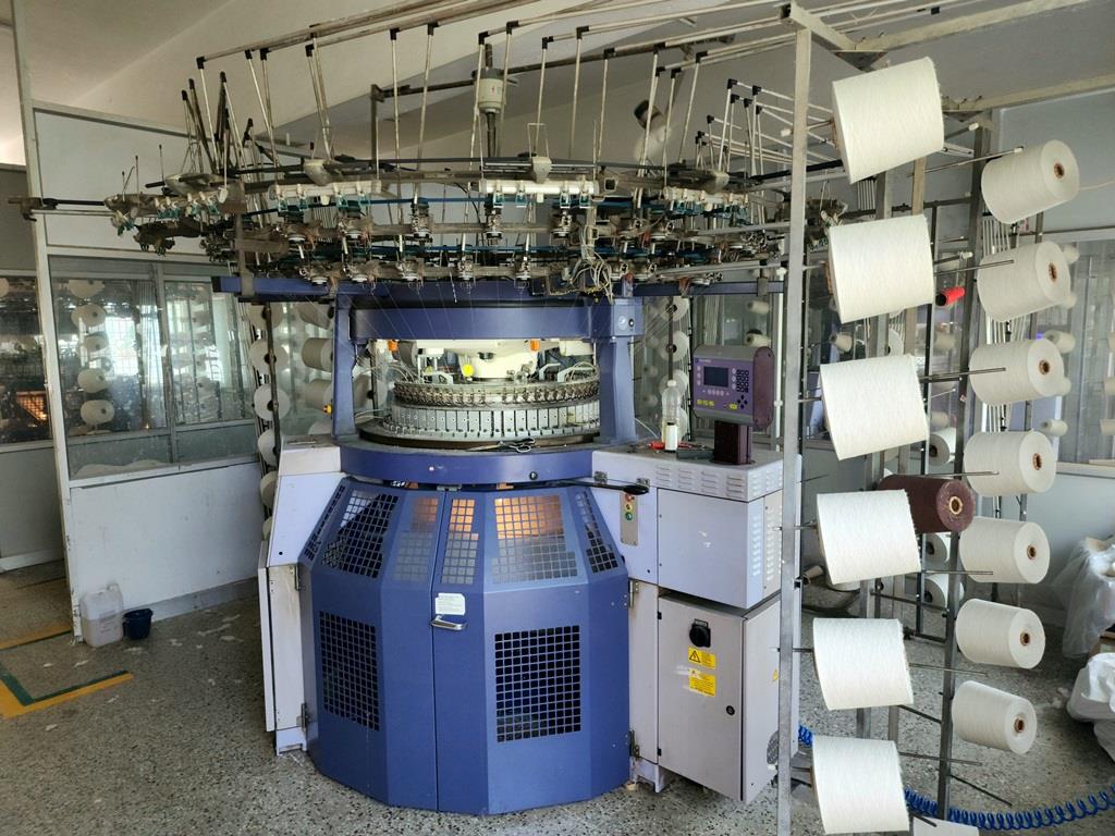 Knitting facility